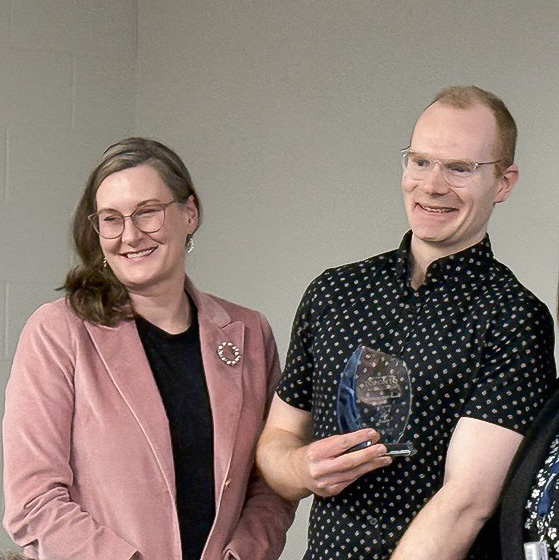 Jeff Espie receiving Principal's Staff Award